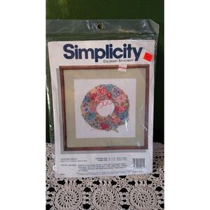 Vintage Simplicity Grapevine Wreath Embroidery Needlepoint Kit Cottage Core‎